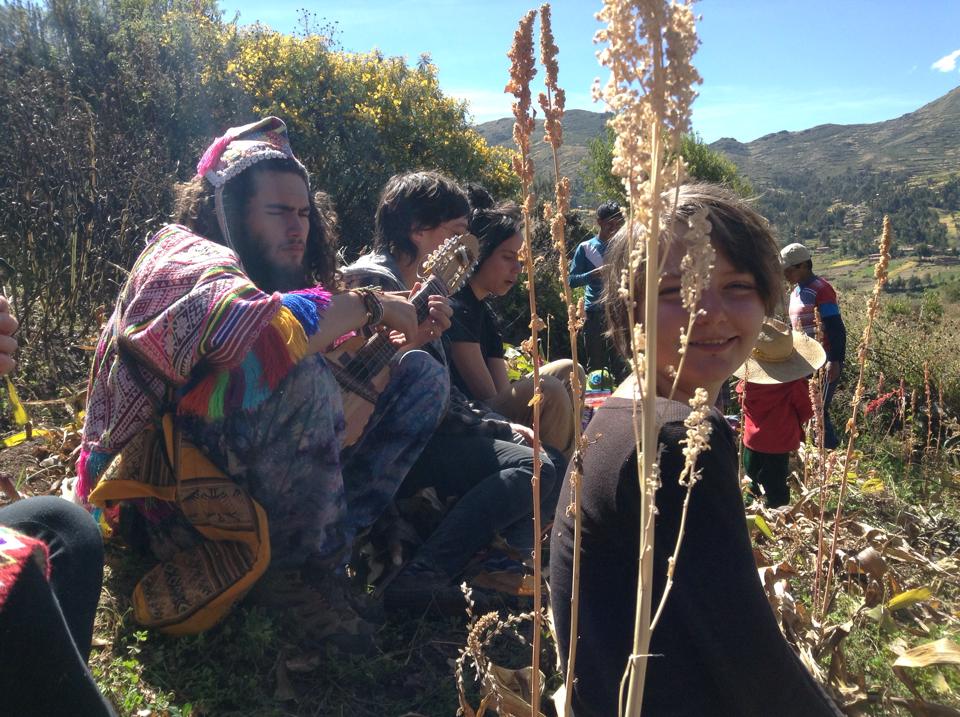 10440637_10152243147942169_7121476893513422898_n Learning about quinoa harvest in Peruvian Andes